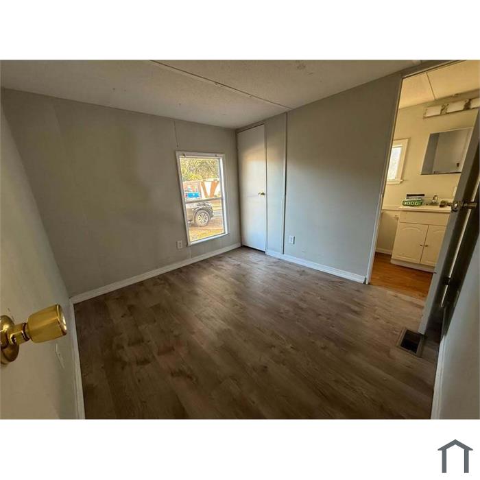 Sterlingwood second listing photo 2